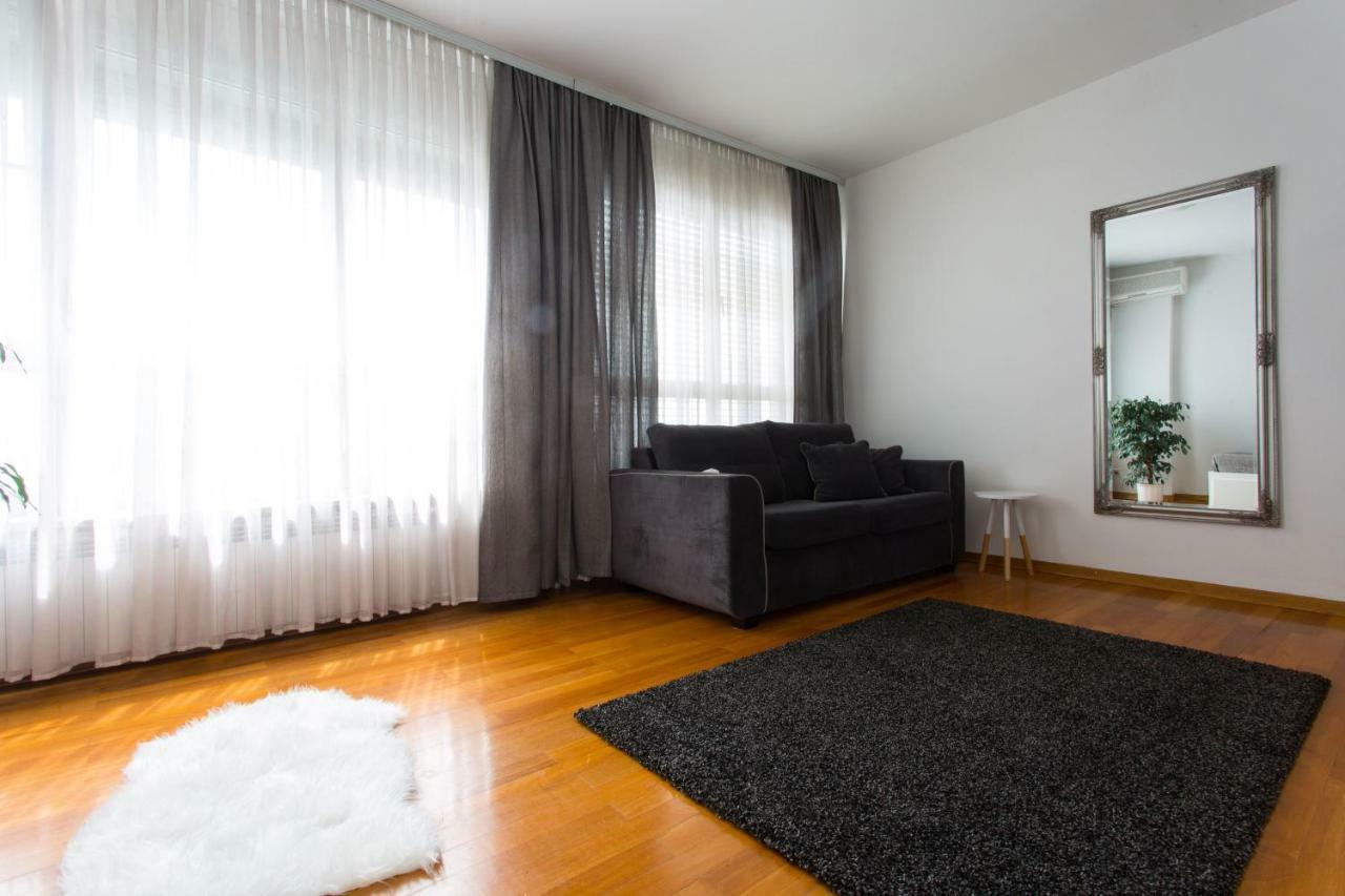Apartment Bonbon *